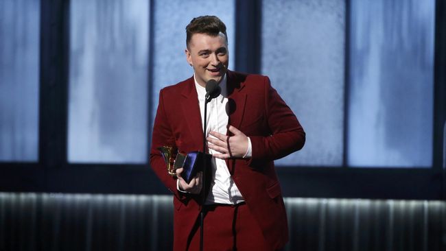 Sam Smith berhasil raih penghargaan Album Pop Terbaik dan Pendatang Baru Terbaik sementara Pharrel menerima penghargaan Penampilan Solo Terbaik.