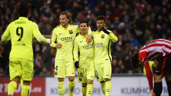 Barcelona pesta gol dengan mengalahkan Athletic Bilbao 5-2 di San Mames. Kemenangan ini juga membuat mereka memangkas selisih poin dengan Real Madrid.
