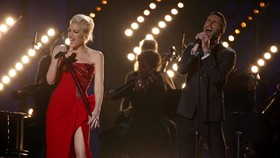 Gwen Stefani Ditinggal Suami Berselingkuh Ketika Melahirkan