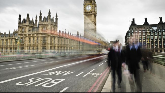 Digelar perdana, Festival UK/Indonesia menjadi ruang bagi seniman dua negara untuk melahirkan kreasi eksperimental bersama, dari mulai fesyen hingga sastra.