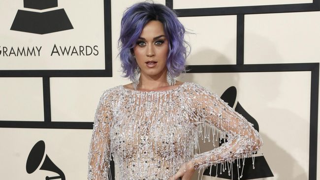 Bolak-balik meraih nominasi Grammy Awards, namun selalu pulang dengan tangan hampa. Beberapa artis belum beruntung beroleh piala berwujud gramofon.