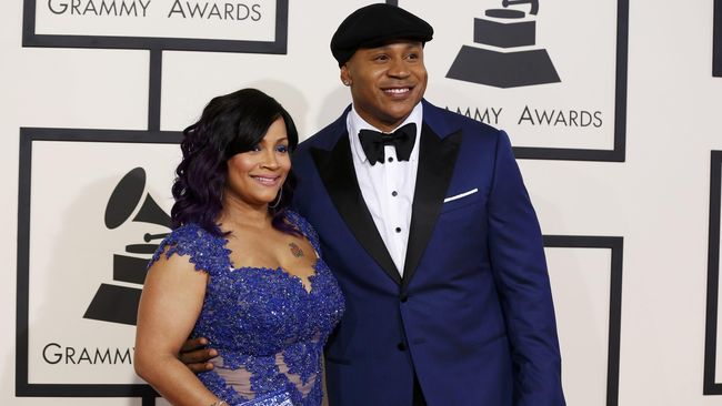 Sewaktu Whitney Houston meninggal, seluruh undangan Grammy memanjatkan doa. Namun saat sang putri yang sedang kritis tidak dibicarakan.