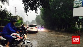 Jalan Depan Istana Negara Tak Luput dari Genangan Banjir