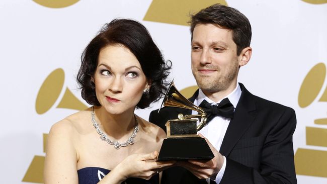 Tak seperti biasanya, perhelatan Grammy Awards ke-58 tahun ini tak digelar pada akhir pekan. Apa alasannya?