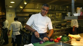 Atul Kochhar, Chef India Pertama Penerima Michelin Star