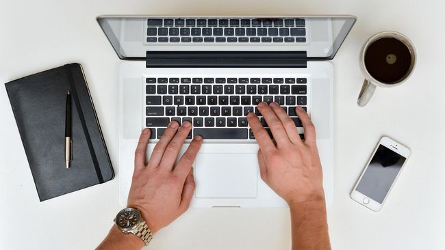 Memiliki pekerjaan freelance online bergaji tinggi saat ini bukan lagi perkara mustahil. Berikut daftar pekerjaannya.