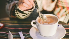 Pilih Bahan Rendah Kalori, Trik Ngopi Nikmat di Tengah Program Diet
