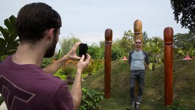 Taman Erotis, Patung dan Bunga Berbentuk Kelamin di Thailand