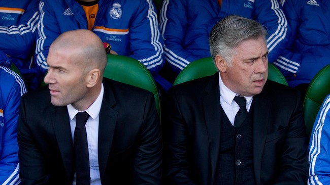Meski Zinedine Zidane santer dikabarkan akan menggantikan posisi Carlo Ancelotti, pelatih Italia tersebut menolak untuk menjelek-jelekkan Zidane.
