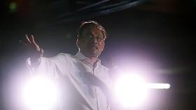 Jelang Pemilu, Anwar Ibrahim Minta Warga Pilih Mahathir