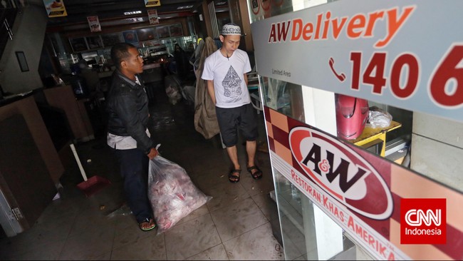 Korban banjir Jakarta tercatat sebanyak 6.569 hingga hari Jumat (13/2) yang tersebar di wilayah Jakarta Barat, Jakarta Timur dan Jakarta Utara.
