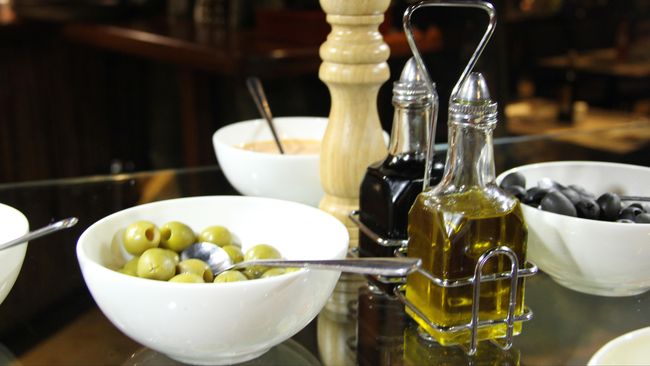 Manfaat minyak zaitun dalam masakan dan bagi kesehatan