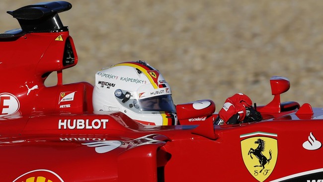 Pebalap Ferrari itu dituduh menyontek desain helm yang dipakai Michael Schumacher ketika masih berkarier di ajang gokar pada 1980an.