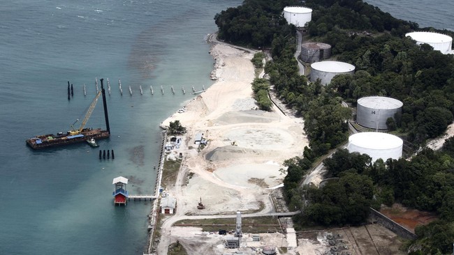 "Nanti kalau ada kabel, pipa gas, hingga rig pengeboran migas harus punya izin pengelolaan wilayah," ujar Dirjen KP3K KKP Sudirman Saad.