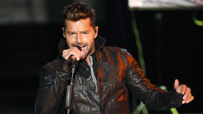 Ricky Martin mengumumkan ia baru saja bertunangan dengan kekasih prianya yang sudah dipacarinya selama setahun.