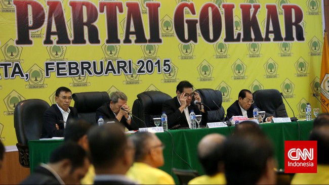 PN Jakarta Barat menolak gugatan pimpinan Aburizal Bakrie yang ingin membubarkan Tim Penyelamat Partai Golkar (TPPG) dan DPP Partai Golkar hasil Munas Jakarta.