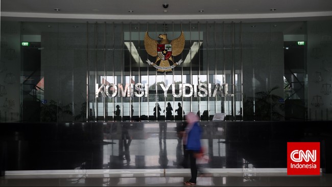 Jaja Ahmad Jayus terpilih sebagai Ketua Komisi Yudisial periode Juli 2018-Desember 2020 menggantikan Aidul Fitriciada.