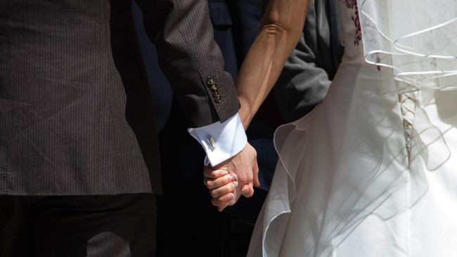 Dampak Serius Menikah Terlalu Muda bagi Kesehatan Kabar viral soal ajakan menikah usia muda Aisha Weddings jadi bahan perbincangan. Menikah terlalu muda bisa memicu dampak serius terhadap kesehatan.