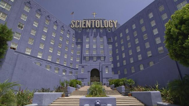 Sang sutradara tidak dengan mudah membuat dokumenter ini. Ia mengaku kerap menghadapi penolakan bahkan komunitas scientology di dunia.