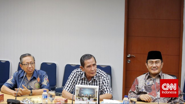 Pansel calon pimpinan KPK diminta mempertimbangkan pengalaman dan kemampuan Jimly Asshiddiqie yang telah memimpinan MK dan DKPP.