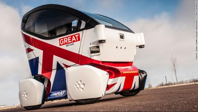 Purwarupa mobil tanpa sopir mulai diperkenalkan di Inggris pada Rabu (11/2) dan kini dipakai di trotoar jalan raya kawasan Greenwich, London.