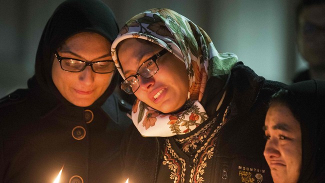 Pengguna sosial media melontarkan kritik terhadap media-media Barat soal minimnya laporan tentang penembakan tiga mahasiswi Muslim di Chapel Hill.