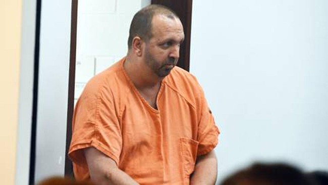 Craig Hicks, penembak tiga mahasiswa Muslim AS, mendeklarasikan diri sebagai seorang ateis, atau penentang keras keyakinan beragama.