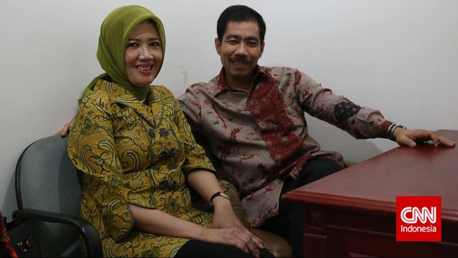 Jaksa Komisi Pemberantasan Korupsi juga menuntut Romi untuk dicabut hak politiknya, baik memilih maupun dipilih dalam pemilu.