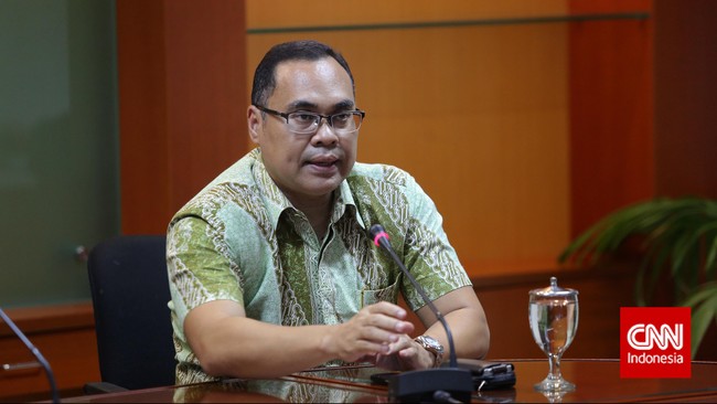 Menaikkan peringkat universitas negeri tak hanya butuh rektor berkualitas, tetapi juga mahasiswa yang cerdas serta prasarana yang baik.