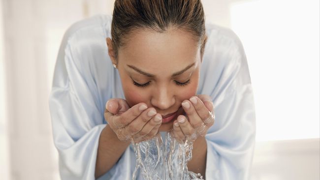 Para peneliti menemukan bahwa setiap kali mencuci wajah dengan menggunakan scrub, ada sekitar 94.500 bulir atau yang disebut "microbeads" lepas ke lautan.