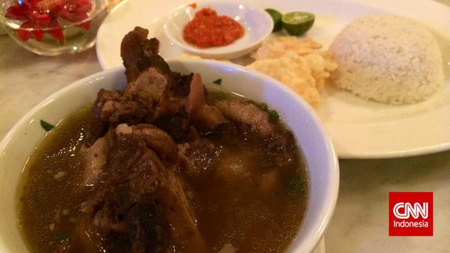 Banyak penjual kikil tak segan menggunakan bahan kimia berbahaya untuk meningkatkan daya jualnya.