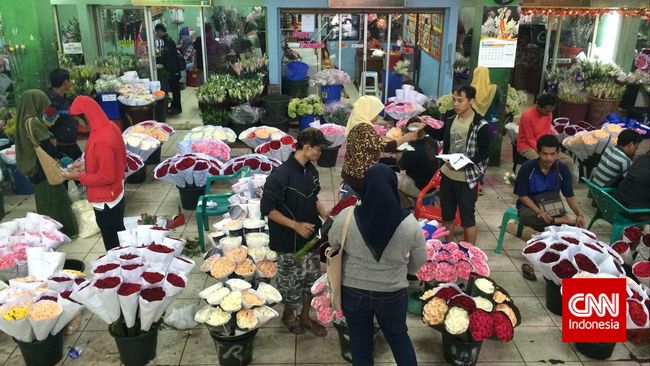 Pasar Bunga Rawa Belong merupakan pasar bunga terbesar di Indonesia, bahkan di Asia Tenggara.
