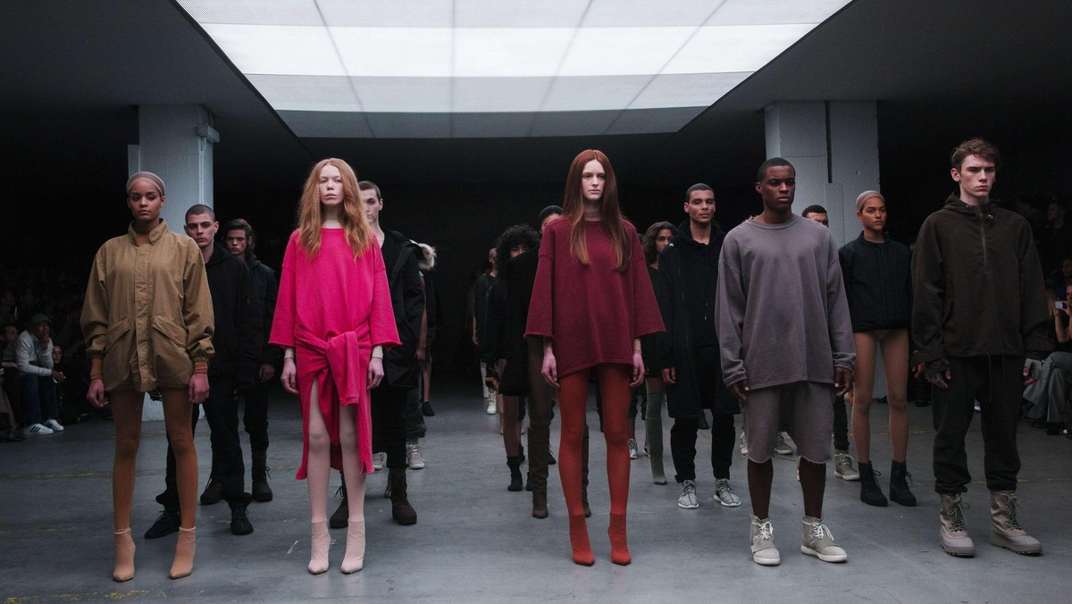 Kanye West dan Barisan Tentara Wanita 'Tanpa Celana' di NYFW