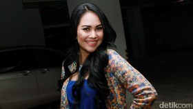 Demi Dodit, Kartika Putri 'Usir' Pacar dari Lokasi Syuting