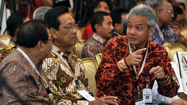 Saat mendengar ada ledakan di Jakarta, Ganjar waspada. Sistem peringatan keamanannya berbunyi. Jateng punya beberapa titik rawan penyebaran radikalisme.