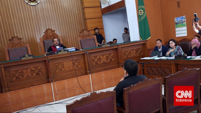 Gugurnya penetapan tersangka atas Komjen Budi Gunawan membuat langkah KPK kian berat karena berarti ada celah mempraperadilankan penetapan tersangka oleh KPK.