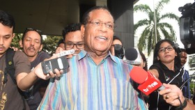 Praperadilan Eks Gubernur Papua Lawan KPK Dinyatakan Gugur