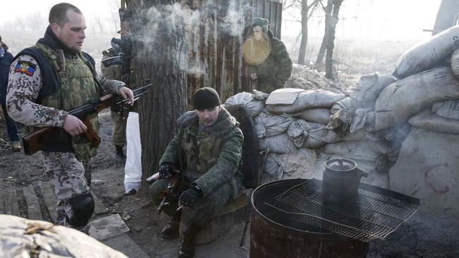 Kepala Militer Pemberontak Ukraina, Mikhail Tolstykh dilaporkan tewas dalam insiden bom yang meledak di markas kelompok Batalion Somalia di Donetsk.
