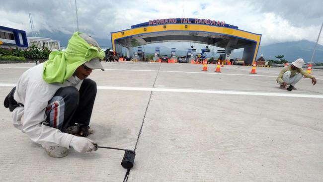 Jasa Marga tak ambil pusing dengan tarik-ulur kebijakan pemerintah untuk mengenakan pajak pertambahan nilai (PPN) 10 persen kepada pengguna jasa jalan tol.