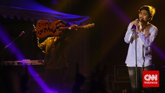 Sheila on 7 berjanji merilis lagu baru awal 2018. Duta sang vokalis mengakui, pembuatan lagu itu lebih lama karena kini mereka harus berjuang di jalur indi.
