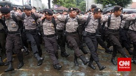 Budi Gunawan Menang, Polisi Berjoget Riang