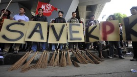 Pelimpahan Kasus BG Dinilai Sarat Kompromi dan Prematur