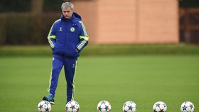 Statistik Tunjukkan Mourinho Berpeluang Dipecat