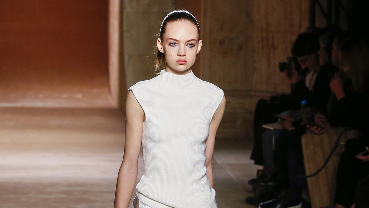 Gaun-gaun Sensual Victoria Beckham di New York Fashion Week