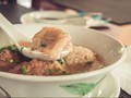 DKI Cek Pasien Covid-19 Isolasi di Hotel Jajan Bakso Keliling