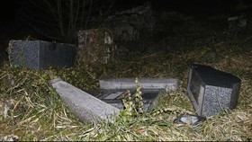 Ratusan Nisan Pemakaman Yahudi di Perancis Dirusak