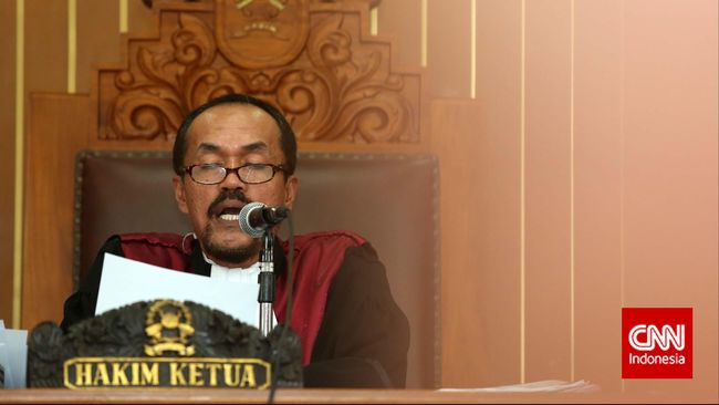Tak Taat KUHAP, Hakim Terancam Sanksi Non Palu Komisi Yudisial tengah menganalisis laporan terkait putusan Hakim Sarpin Rizaldi, hukuman teguran, non palo hingga pemecatan bisa saya diberikan kepada Sarpin.