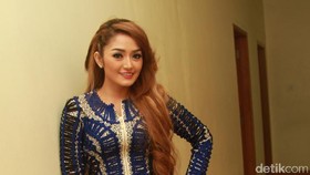 Siti Badriah Laris Manis di Panggung Kampanye Pilkada