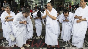 Dipuji Lia Eden, Ahok Takut Tergoda