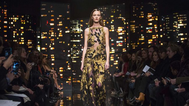 Perusahaan fesyen mewah LVMH setuju untuk menjual lini busana Donna Karan International Inc kepada G-III Apparel Group Ltd seharga US$650 juta.